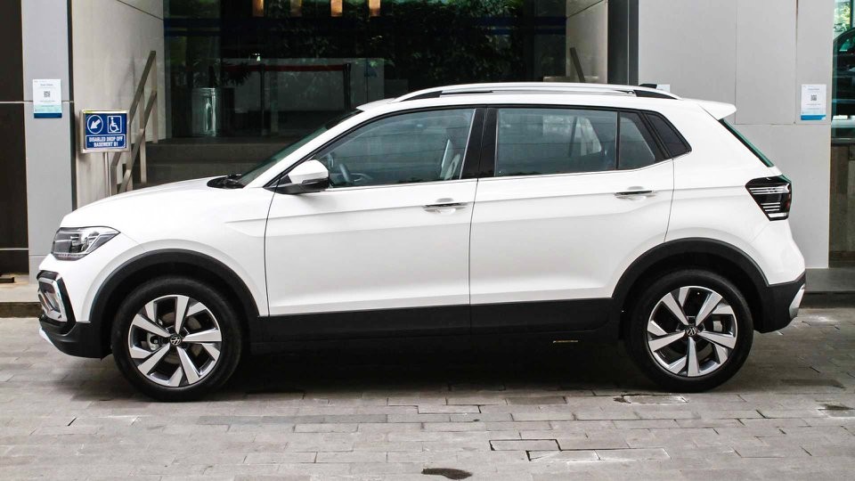 Volkswagen T-Cross có chiều dài cơ sở 2.651 mm. Volkswagen T-Cross có chiều dài cơ sở 2.651 mm.