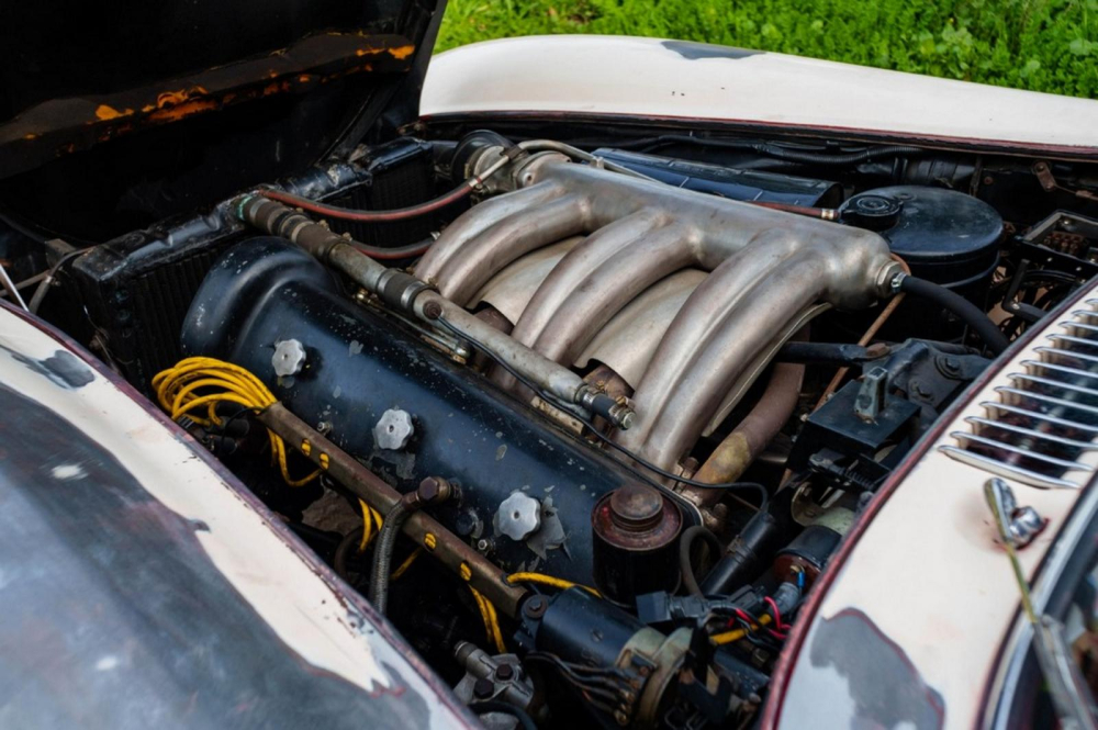 Khoang động cơ của chiếc Mercedes-Benz 300SL Gullwing 1956