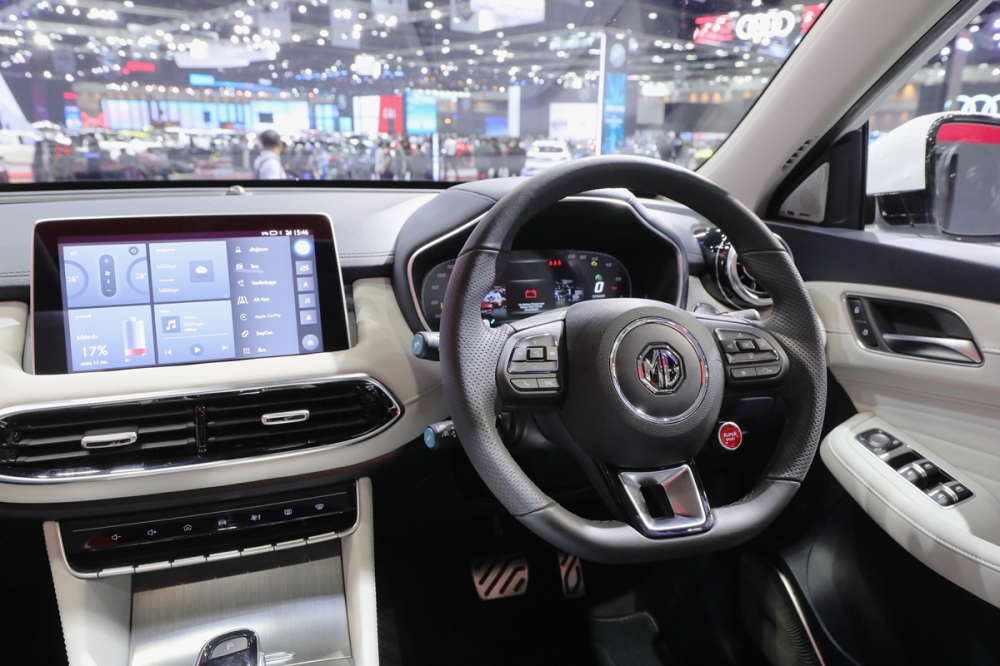 Vô lăng 3 chấu vát đáy thể thao của MG HS 2022 Vô lăng 3 chấu vát đáy thể thao của MG HS 2022