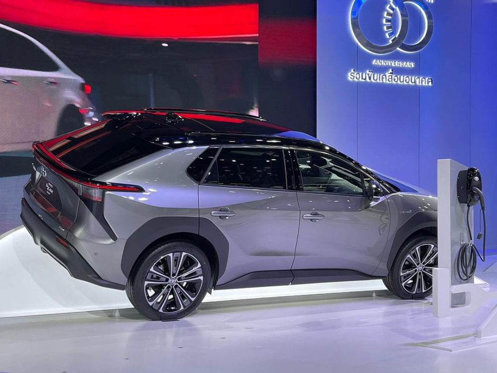 Toyota bZ4X 2022 c&oacute; thể sẽ được lắp r&aacute;p tại Th&aacute;i Lan