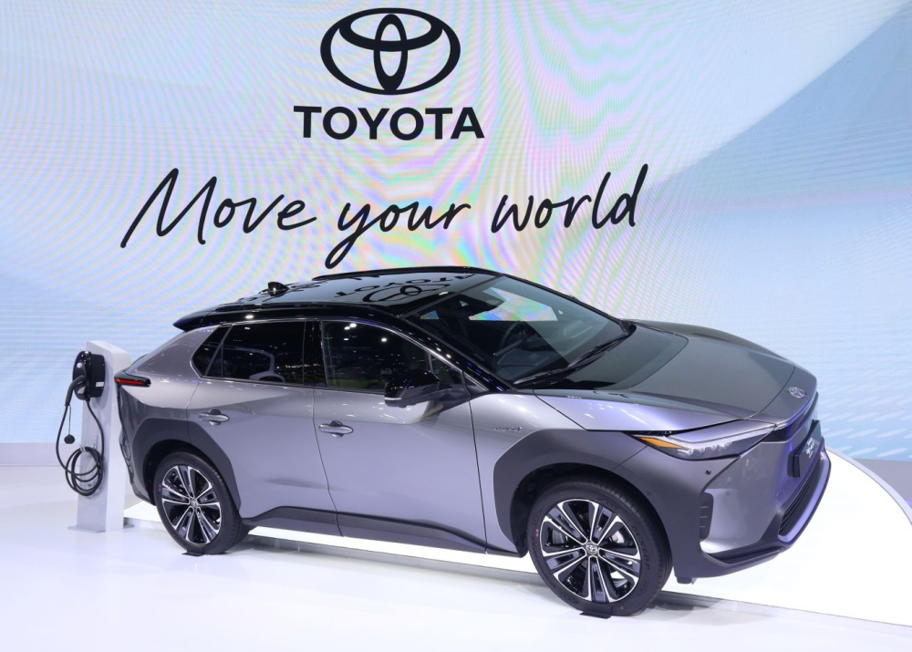 Toyota bZ4X 2022 ch&iacute;nh thức ra mắt Đ&ocirc;ng Nam &Aacute;, chờ ng&agrave;y l&ecirc;n s&agrave;n