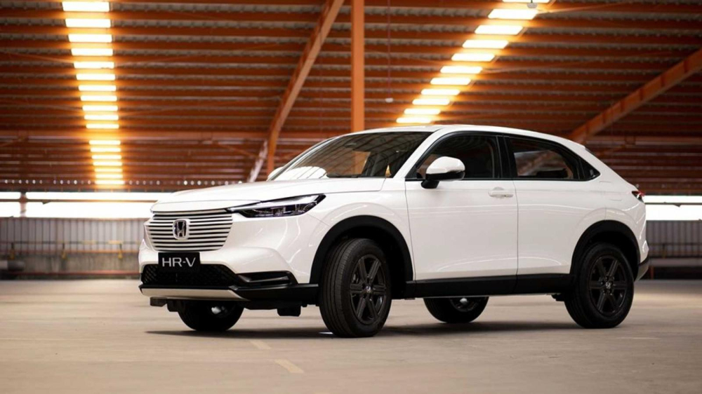 Honda HR-V 2022 tại Indonesia được trang bị đèn pha LED toàn phần tiêu chuẩn