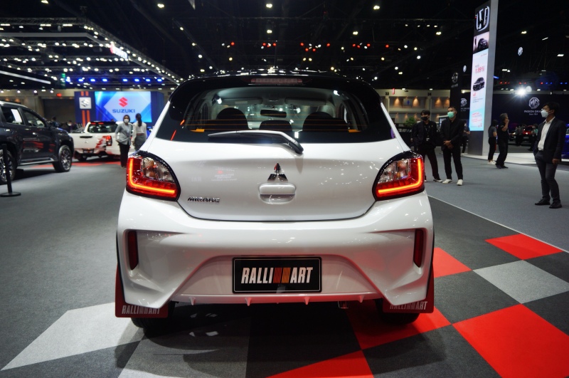 Mitsubishi Mirage Ralliart 2022 c&oacute; đ&egrave;n hậu LED