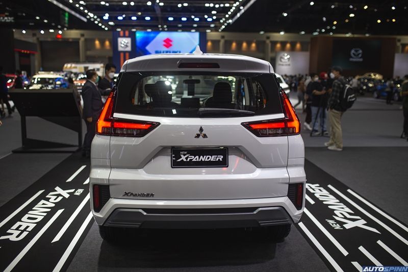 Mitsubishi Xpander 2022 nh&igrave;n từ đằng sau