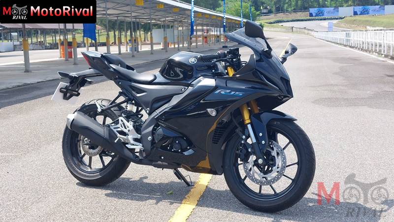 Yamaha R15 V4