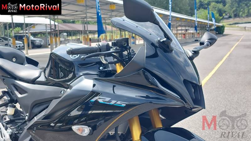 Yamaha R15 V4