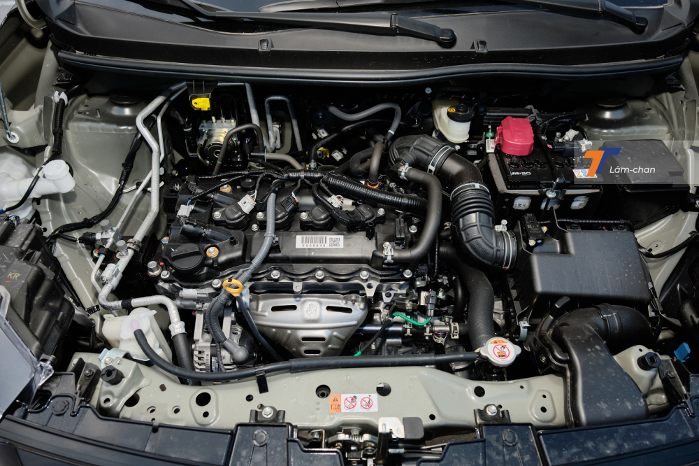 Động cơ của Toyota Avanza Premio CVT 2022.