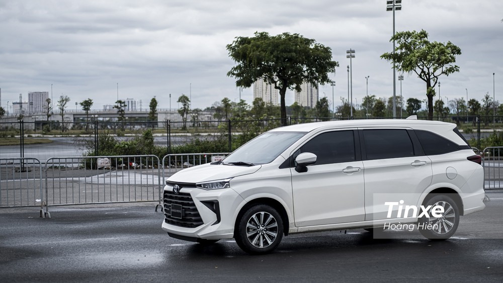 Chiều dài trục cơ sở của Toyota Avanza Premio lên tới 2.750 mm. Chiều dài trục cơ sở của Toyota Avanza Premio lên tới 2.750 mm.