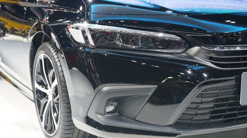Đ&egrave;n pha LED t&iacute;ch hợp dải đ&egrave;n LED định vị ban ng&agrave;y của Honda Civic e:HEV 2022