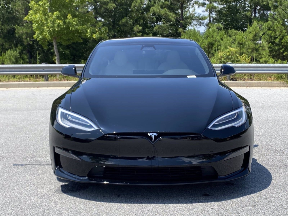 Cận cảnh nhan sắc xe điện Tesla Model S Plaid 2022