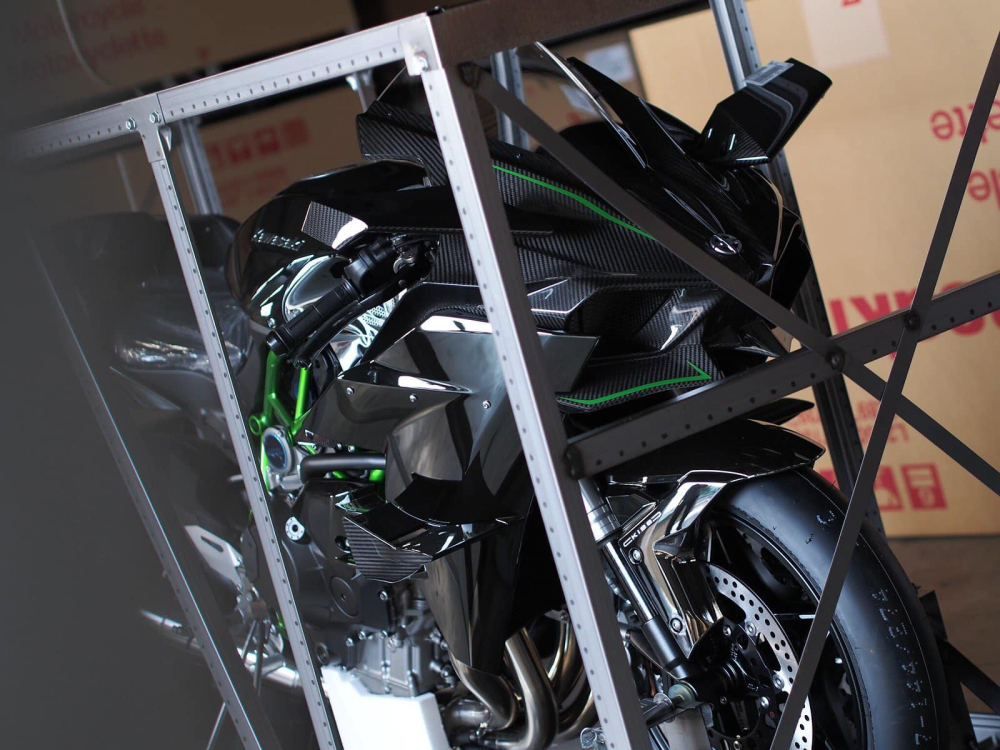 Kawasaki H2 R