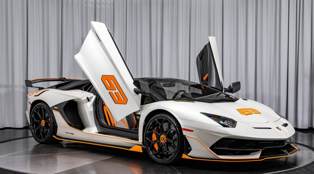 Giá bán chiếc xe Lamborghini Aventador SVJ63 Roadster này 1,5 triệu đô la