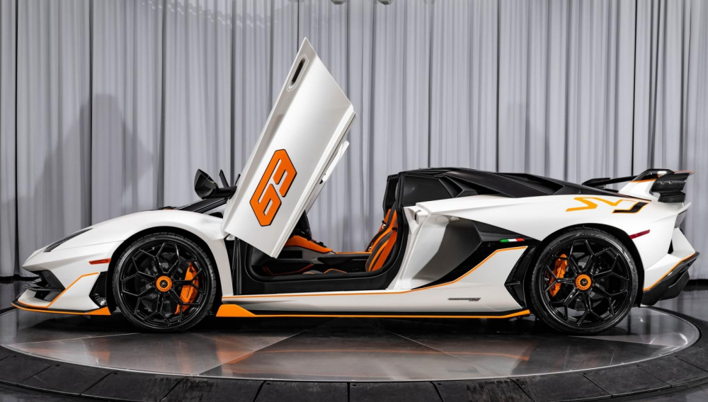 Vẻ đẹp siêu xe Lamborghini Aventador SVJ63 Roadster