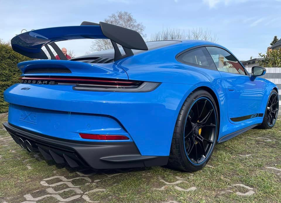 Chiếc xe Porsche 911 GT3 2022 của Cường Đ&ocirc;-la l&uacute;c c&ograve;n ở nước ngo&agrave;i