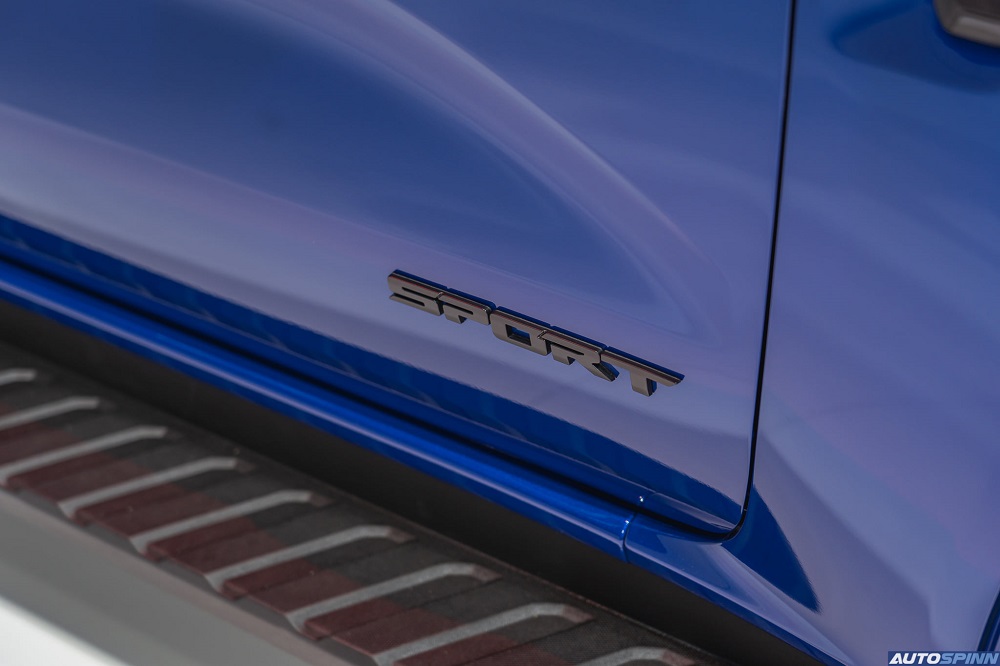 Logo Sport trên cửa trước của Ford Everest Sport 2022