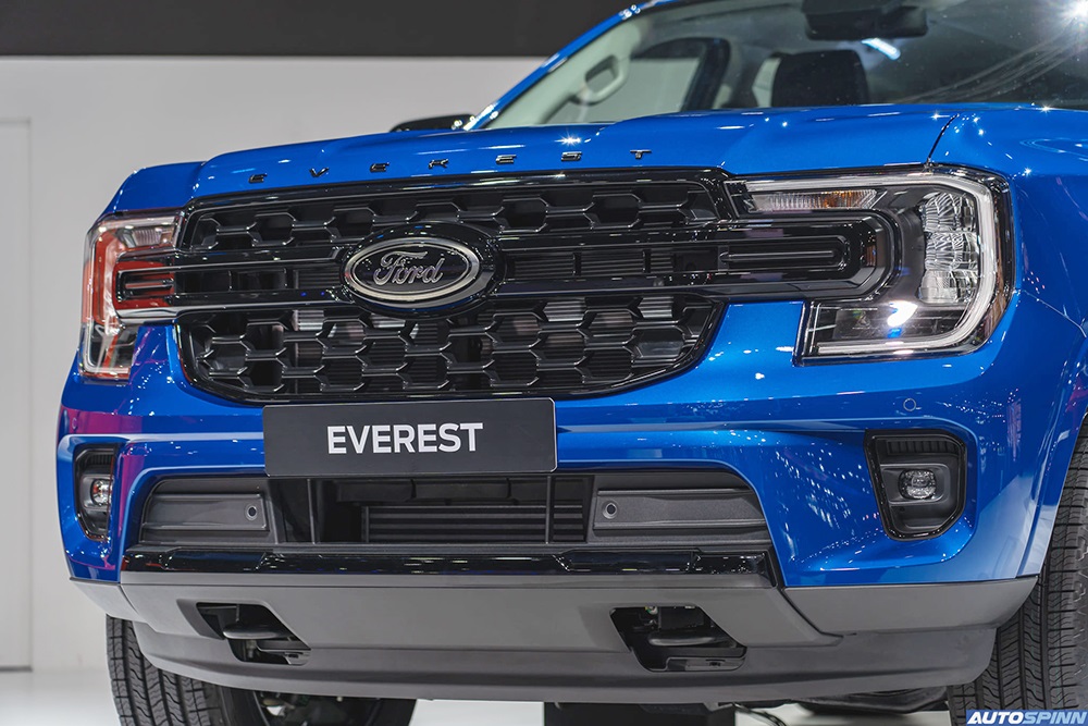 Cận cảnh thiết kế đầu xe của Ford Everest Sport 2022