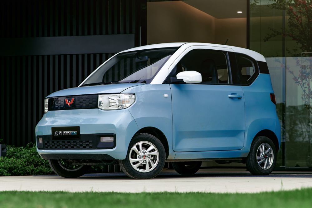 Gi&aacute; vật liệu leo thang khiến xe quốc d&acirc;n Wuling Hongguang Mini EV kh&ocirc;ng c&ograve;n rẻ như trước
