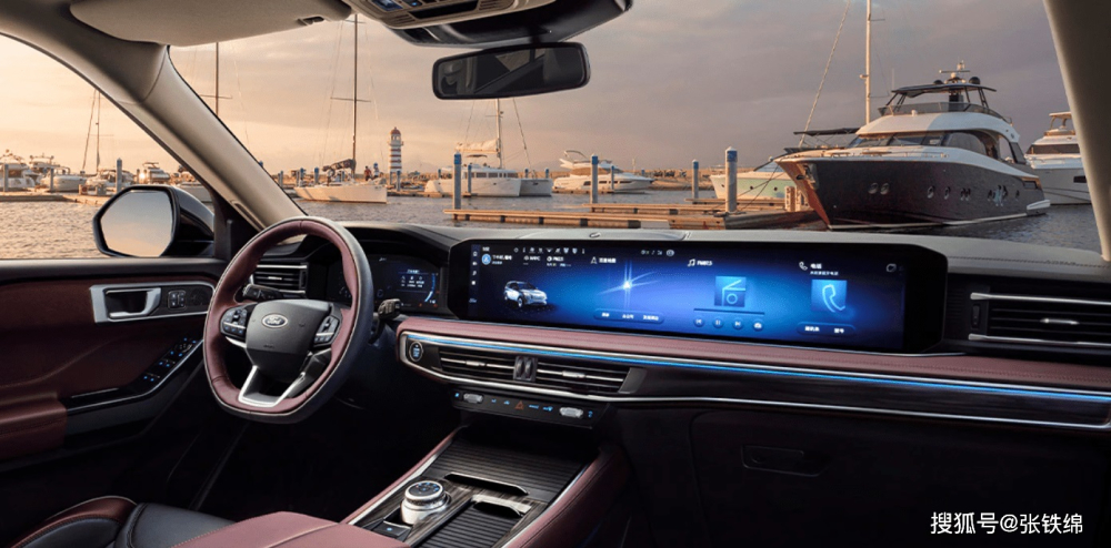 Nội thất b&ecirc;n trong Ford Explorer 2022 