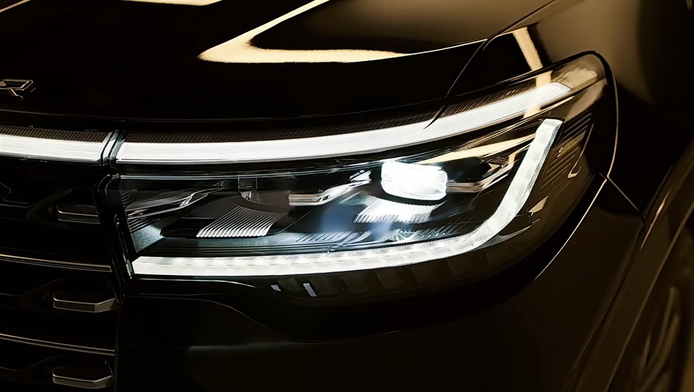 Cận cảnh đ&egrave;n pha của Ford Explorer 2022 