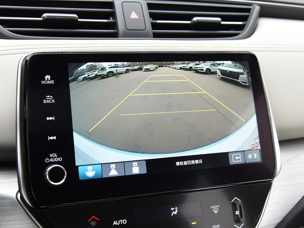 Honda Envix 2022 c&oacute; camera l&ugrave;i v&agrave; hệ thống Honda Sensing