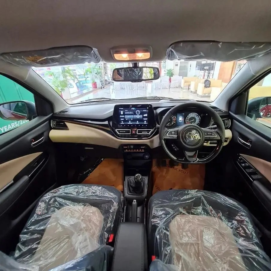 Nội thất b&ecirc;n trong Toyota Glanza 2022