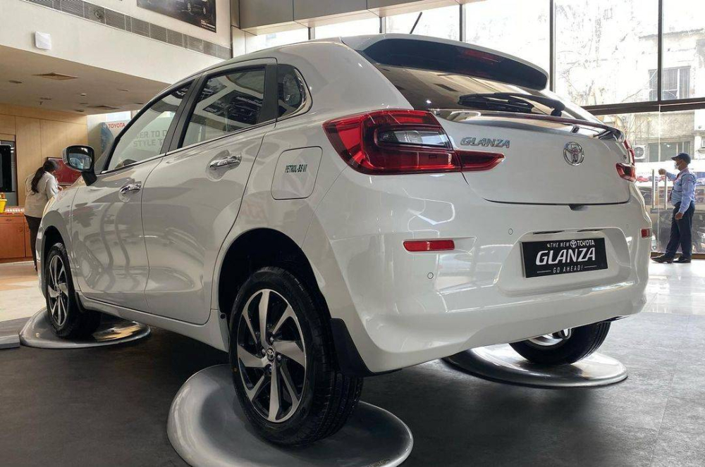 Toyota Glanza 2022 c&oacute; th&ecirc;m hộp số tự động 5 cấp mới