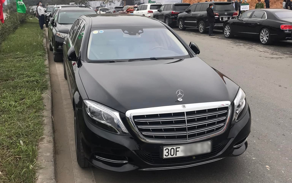 Mercedes-Maybach S600 Pullman của ông Trịnh Văn Quyết