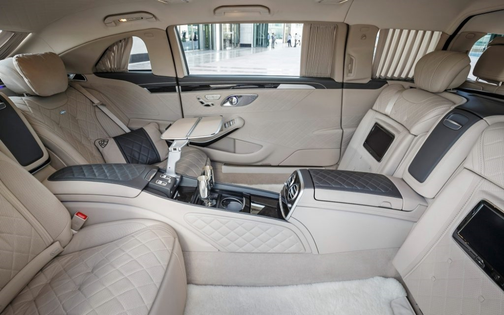 Nội thất xe Mercedes-Maybach S600 Pullman