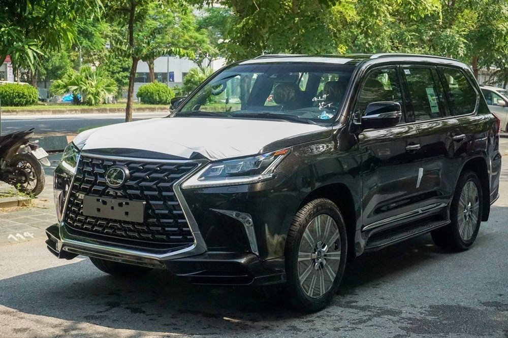 Diện mạo của xe Lexus LX570 Super Sport 2021