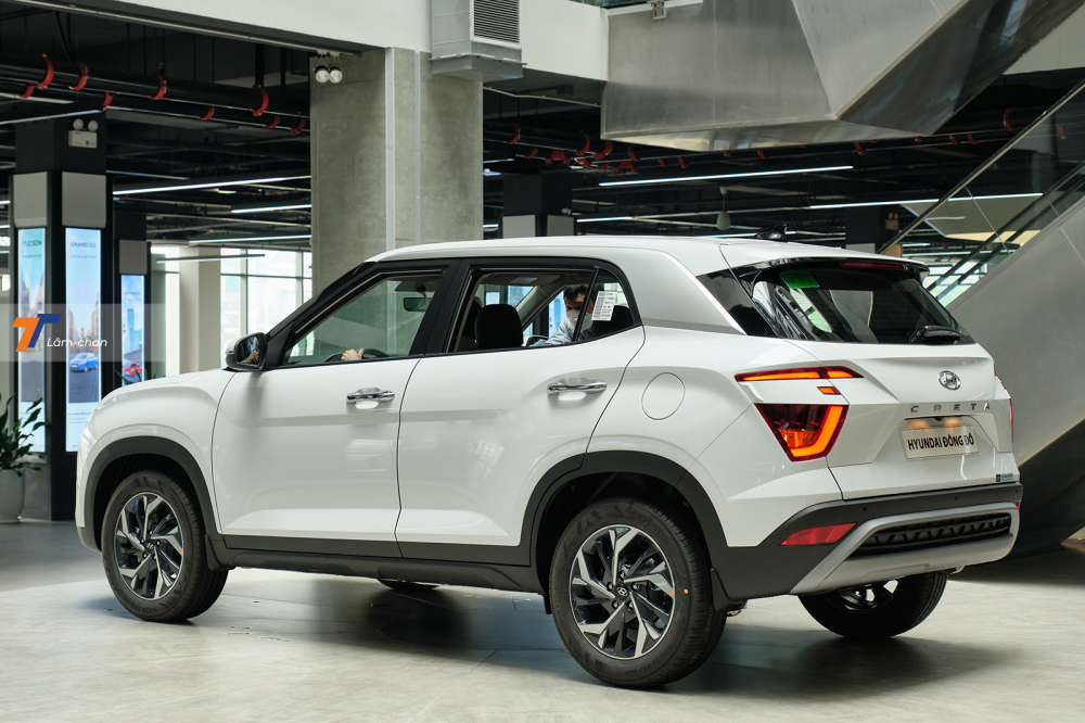Hyundai Creta 2022 c&oacute; k&iacute;ch thước tổng thể (D x R x C) l&agrave; 4.315 x 1.790 x 1.660 mm c&ugrave;ng khoảng s&aacute;ng gầm đạt 200 mm.