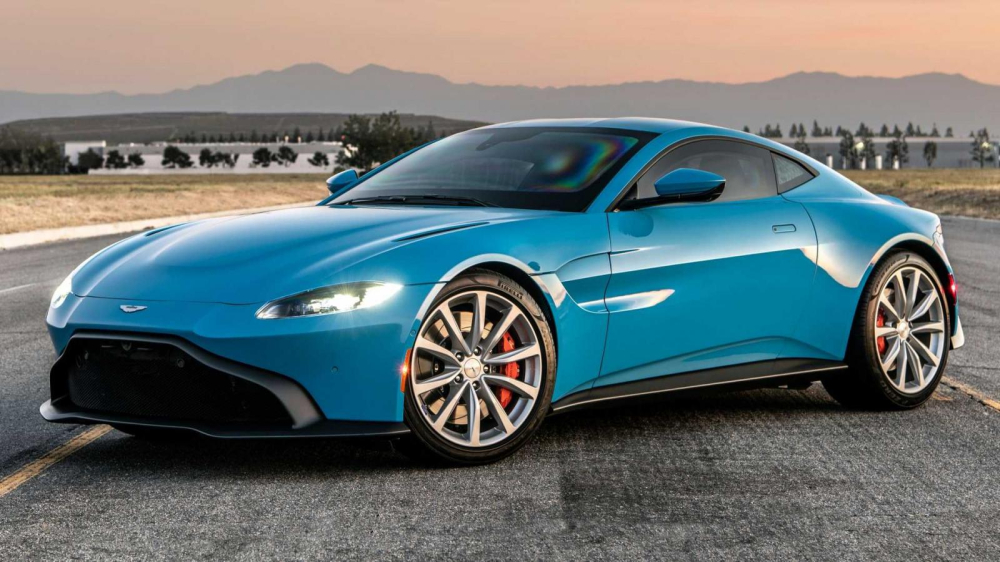 Phía trước của Aston Martin Vantage bọc giáp AddArmor