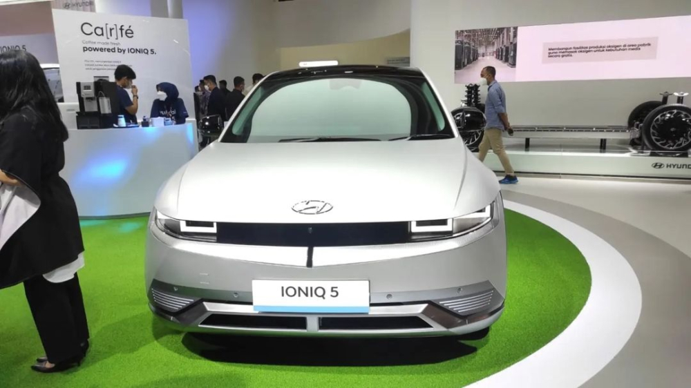 Hyundai Ioniq 5 c&oacute; đ&egrave;n pha dạng điểm ảnh ấn tượng