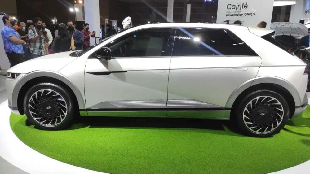 Hyundai Ioniq 5 thuộc ph&acirc;n kh&uacute;c SUV cỡ trung