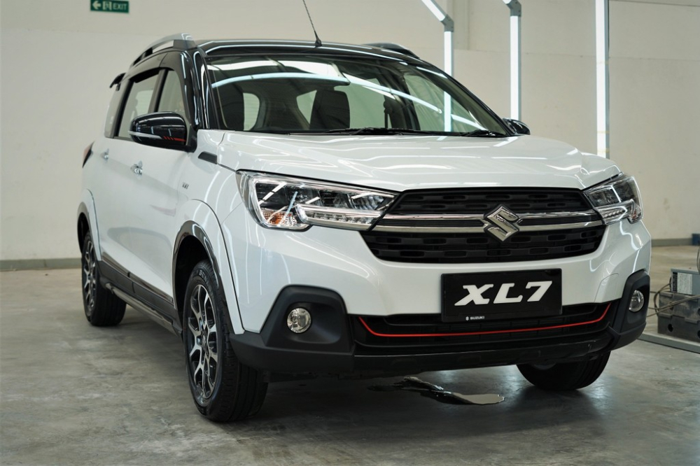 Suzuki XL7 Alpha FF 2022 thay đổi nhẹ ở thiết kế đầu xe