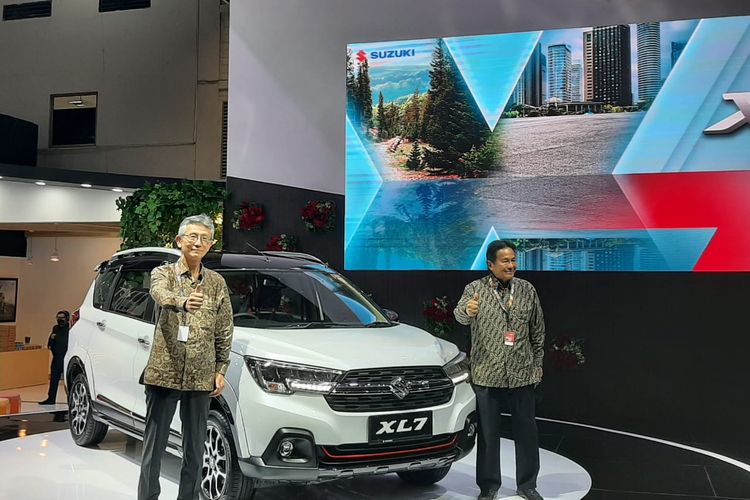 Suzuki XL7 2022 phi&ecirc;n bản Alpha FF tr&igrave;nh l&agrave;ng với thiết kế thể thao hơn