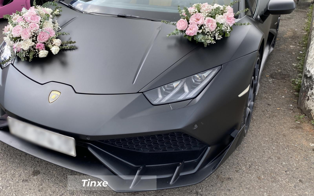 Ngoài ra xe còn có bản độ body kit chính hãng