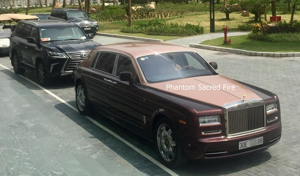 Rolls-Royce Phantom Lửa thi&ecirc;ng nằm trong bộ sưu tập xe Dong Son dự kiến c&oacute; 6 xe nhưng c&oacute; lẽ 5 xe c&ograve;n lại sẽ kh&ocirc;ng được cho ra đời