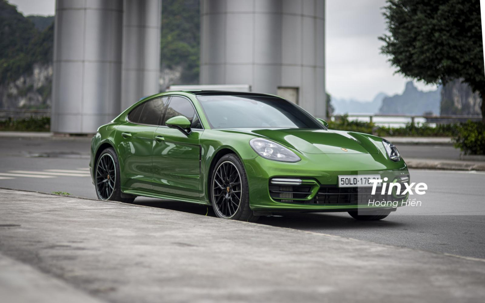Porsche Panamera 2022 vẫn giữ nguyên thiết kế nhưng tinh chỉnh nhẹ nhàng. Porsche Panamera 2022 vẫn giữ nguyên thiết kế nhưng tinh chỉnh nhẹ nhàng.