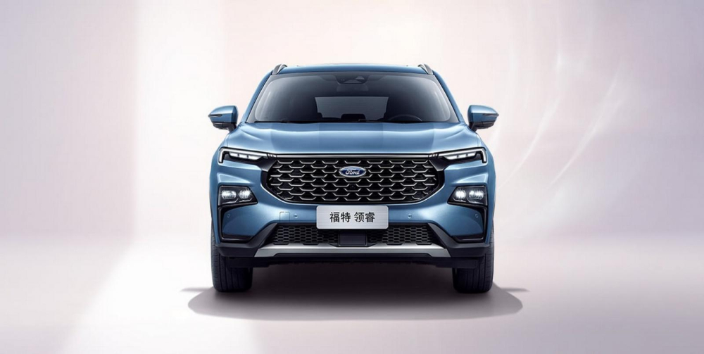 Cận cảnh đầu xe của Ford Equator Sport 2022 