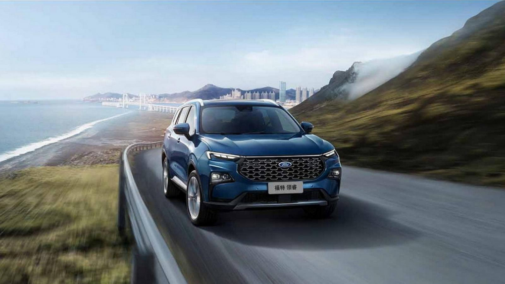 Ford Equator Sport 2022 c&oacute; g&oacute;i c&ocirc;ng nghệ an to&agrave;n Ford Co-Pilot360