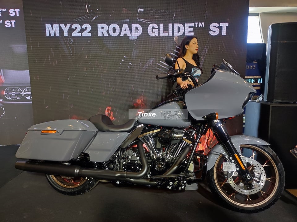 Cận cảnh xe Harley-Davidson Road Glide ST 2022 