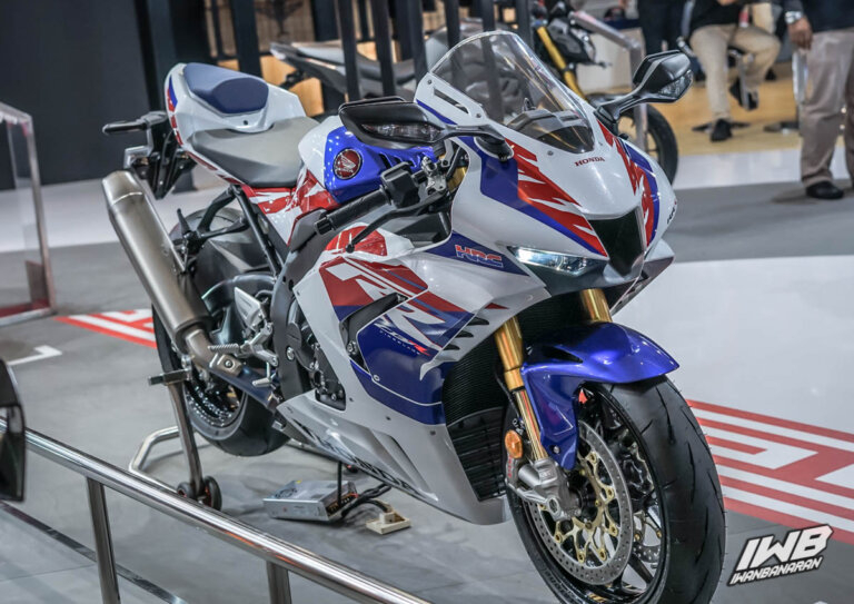 Honda CBR1000RR-R Fireblade SP 30th AnniversaryHonda CBR1000RR-R Fireblade SP 30th Anniversary Honda CBR1000RR-R Fireblade SP 30th AnniversaryHonda CBR1000RR-R Fireblade SP 30th Anniversary