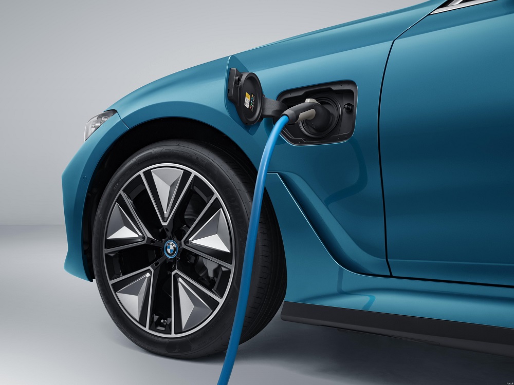 BMW i3 2022 có phạm vi hoạt động 526 km BMW i3 2022 có phạm vi hoạt động 526 km