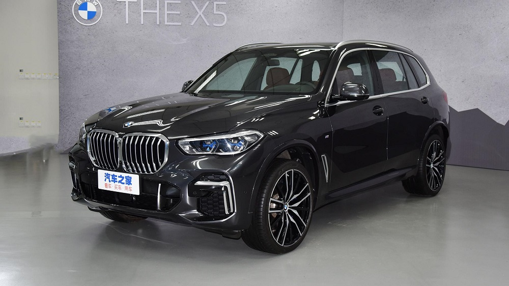 BMW X5 Li 2022 c&oacute; 2 phi&ecirc;n bản với động cơ kh&aacute;c nhau
