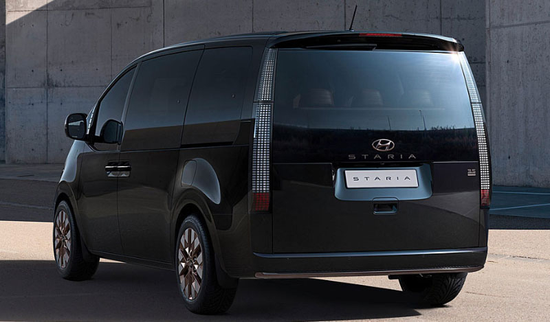 Hyundai Staria Premium 2022 m&agrave;u đen c&oacute; những điểm nhấn m&agrave;u đồng