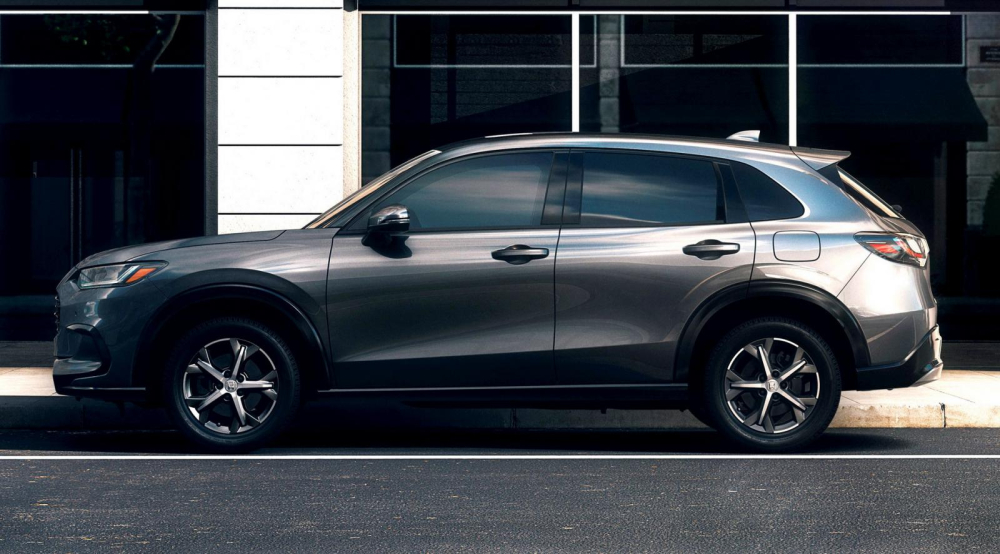Thiết kế b&ecirc;n sườn của Honda HR-V 2023 d&agrave;nh cho thị trường Mỹ