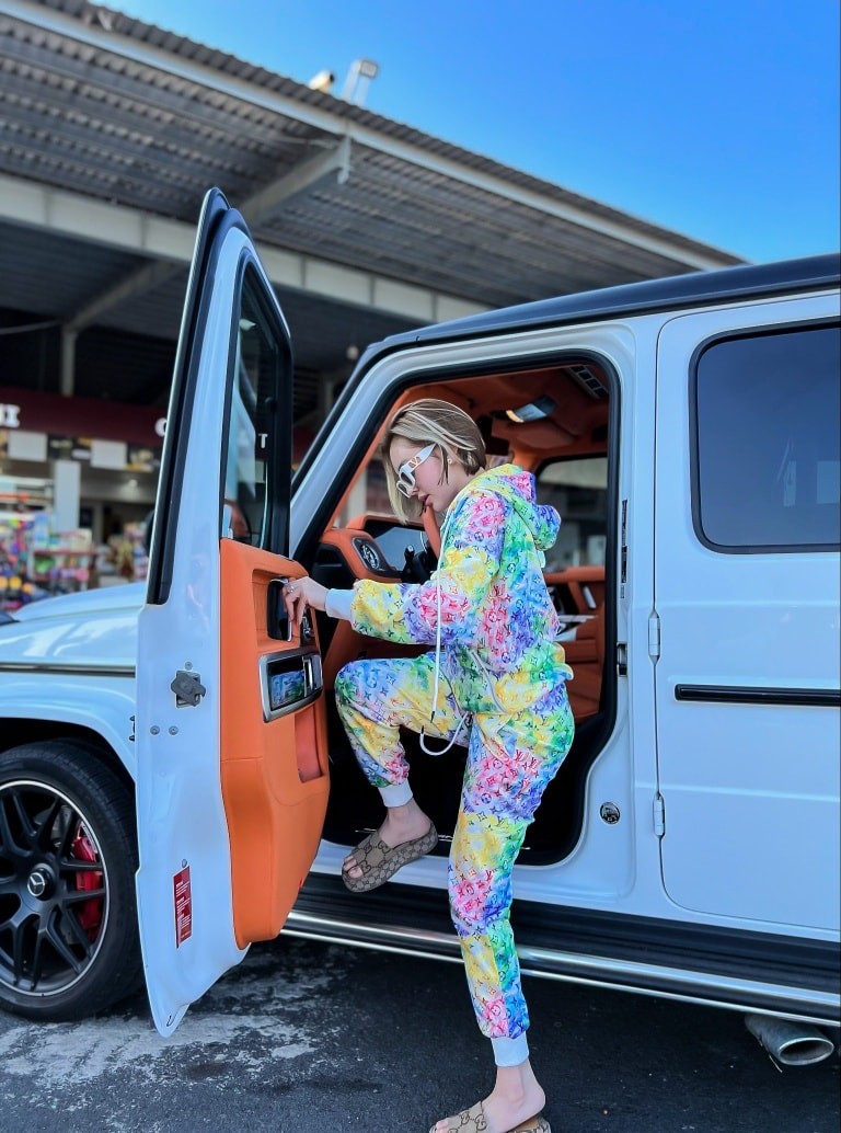 Mercedes-AMG G63 cũng được Trang Nemo hết mực cưng chiều Mercedes-AMG G63 cũng được Trang Nemo hết mực cưng chiều