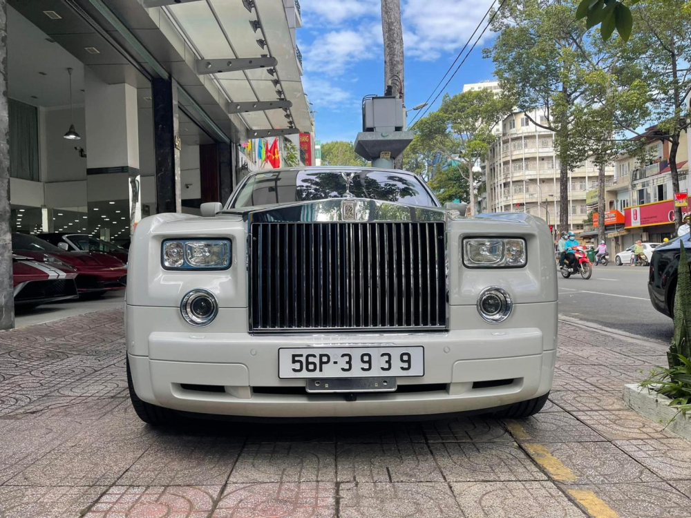 Ngo&agrave;i biển số đẹp, chiếc xe Rolls-Royce Phantom gần 10 năm tuổi tại Việt Nam n&agrave;y c&ograve;n c&oacute; l&yacute; lịch si&ecirc;u khủng