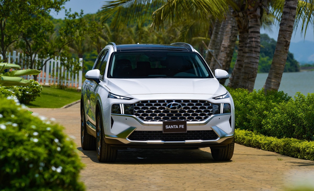 B&aacute;n k&eacute;m cả Kia Sorento v&agrave; Hyundai Tucson, Hyundai Santa Fe sẽ sớm được bổ sung thế hệ mới
