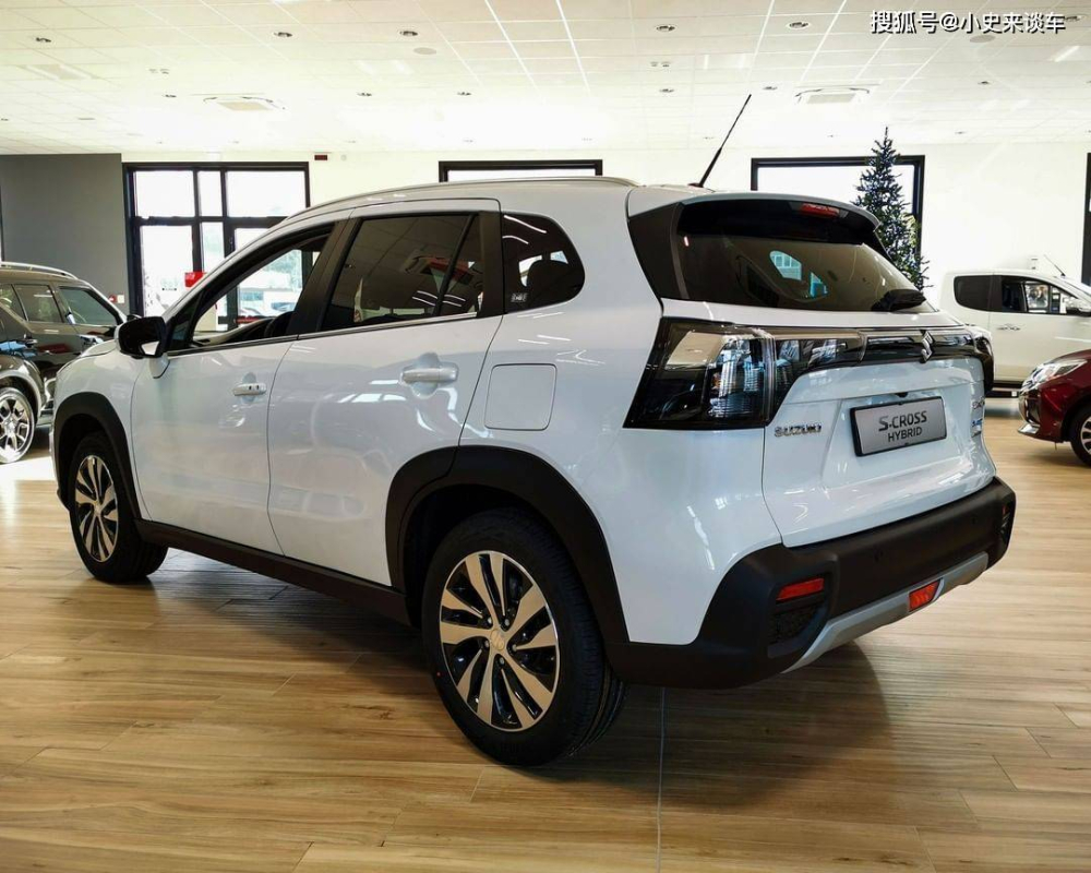 Suzuki SX4 S-Cross 2022 tại Trung Quốc có giá siêu rẻ